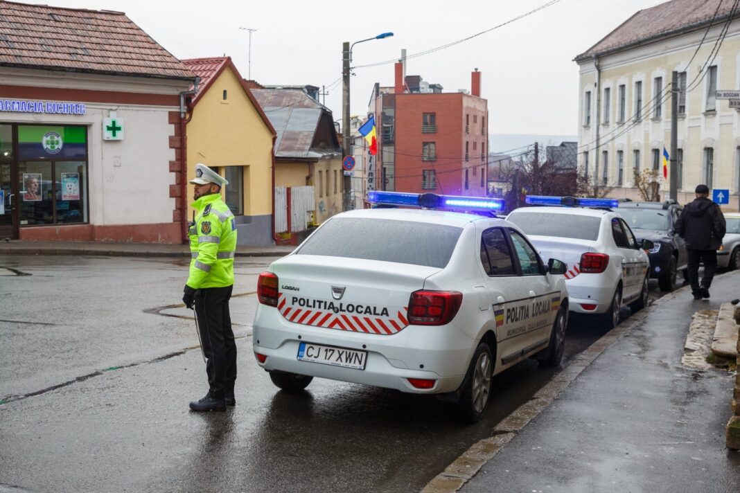 Președintele Nicușor Dan a promulgat legea care permite polițiștilor locali să utilizeze camere foto-video-audio portabile în exercitarea atribuțiilor de serviciu