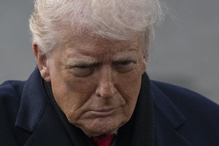 Preşedintele Trump ameninţă Franţa cu tarife vamale uriaşe de 200% asupra şampaniei şi vinului francez, după ce Parisul a refuzat să se alăture ”consiliului păcii” din Gaza