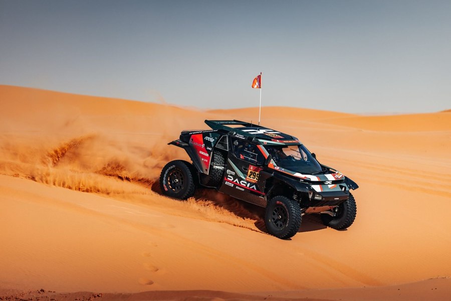 Prima dublă victorie a Dacia Sandriders la Raliul Dakar 2026. Pilotul Nasser al-Attiyah a trecut în fruntea clasamentului