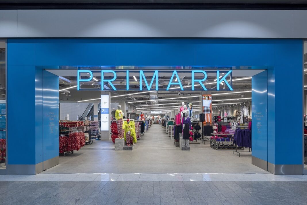 Primark își va dubla rețeaua de magazine din România, cu primele deschideri la Sibiu și Bacău