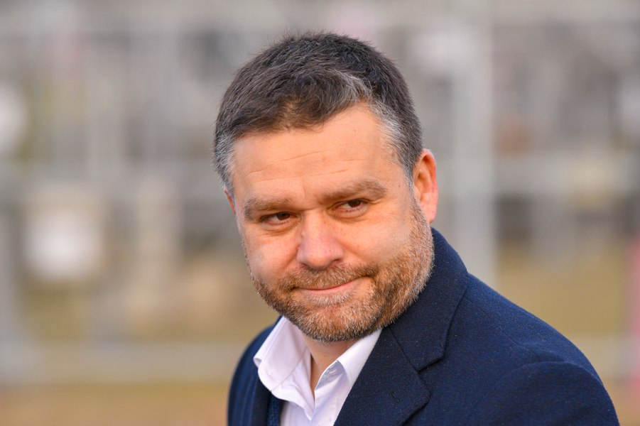 Primarul Ciucu are vești proaste pentru bucureștenii care circulă cu autobuzul. STB riscă să fie executată silit: „Poate o să o opereze ANAF-ul”