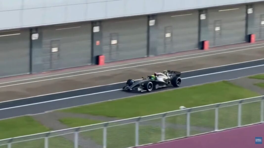 Primele imagini cu mașina Cadillac pe circuitul Silverstone. Sergio Perez: „O zi incredibilă”