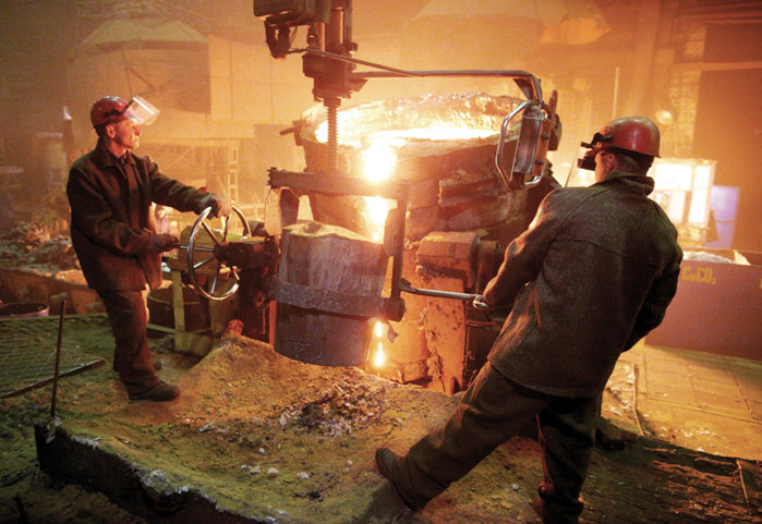 Producţia industrială ajustată sezonier a crescut în noiembrie 2025 la nivelul Uniunii Europene cu  2,2% faţă de perioada similară din 2024. Cele mai mari creşteri sunt în Irlanda şi Cipru, dar şi Germania, Franţa şi Italia rămân pe plus