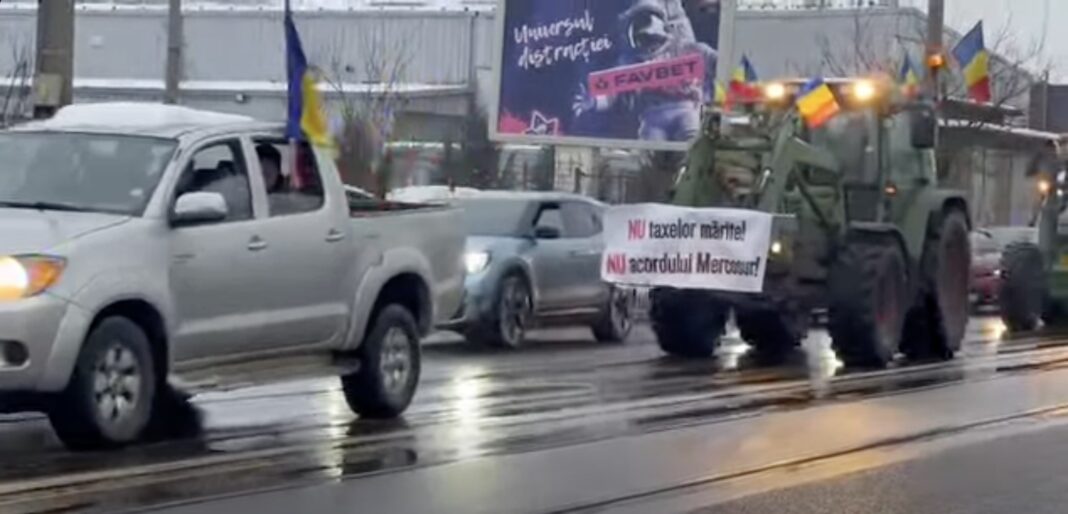 Protest spontan al fermierilor care au ieșit cu tractoarele pe Centura Apahida, în județul Cluj