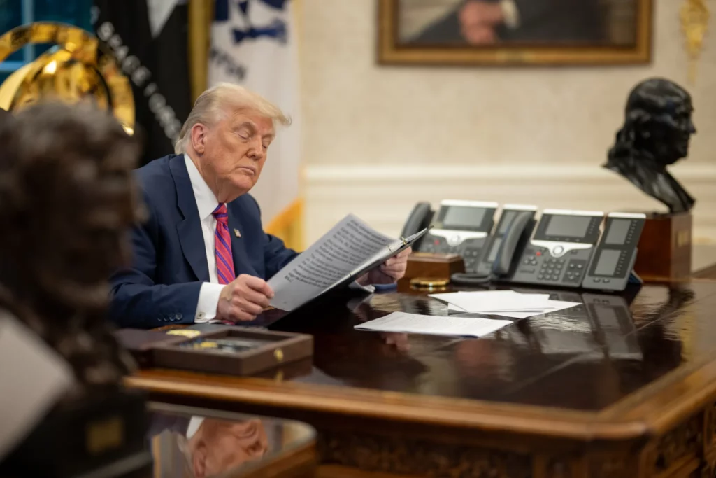 Protestele din Iran: represiunea se intensifică, Trump amenință partenerii Teheranului cu sancțiuni