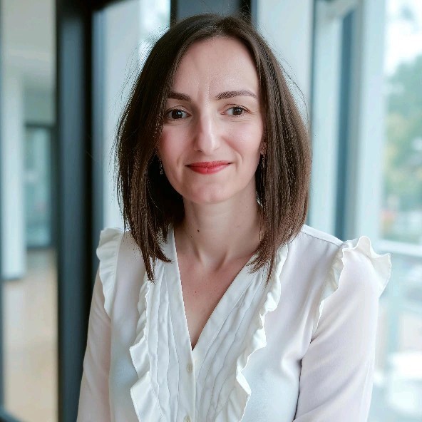 Raluca Filip, CFA: După creşterile de pe BVB, investitorii nu mai luptă cu frica de pierdere, ci cu frica de a greşi momentul