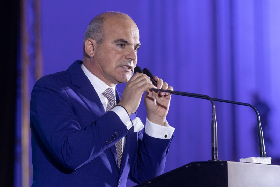 Rareș Bogdan acuză conducerea PNL: Primarii liberali care s-au plâns au primit vizite de la corpurile de control / ”Nu putem sfida oamenii, oamenii ne-au dat votul”