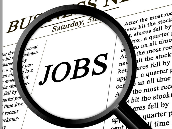 Rata şomajului a urcat la 6% spre final de 2025. În rândul tinerilor, şomajul rămâne mare, de aproape 27%. Numărul şomerilor a crescut cu 6.400 de persoane în noiembrie 2025 faţă de luna precedentă şi cu 38.300 faţă de noiembrie 2024