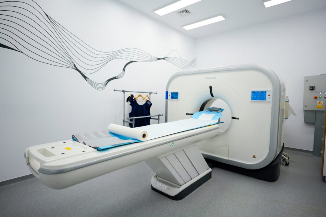 Reacție oficială după dezvăluirile G4Media.ro despre medicii radiologi de la stat care își vând parafele la spitale private / Casa Națională de Asigurări de Sănătate anunță reformarea sistemului de sănătate: ”Situațiile descrise reprezintă practici grave”