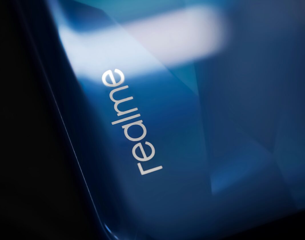 Realme promite unul dintre cele mai autonome telefoane din lume: baterie de 10.000 mAh