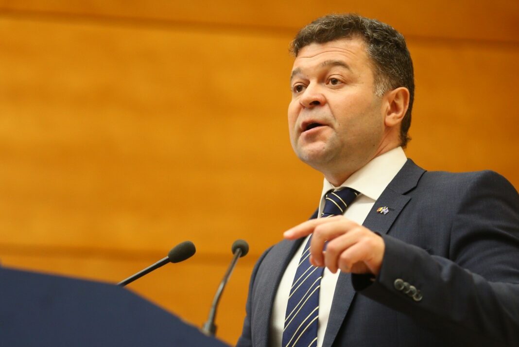 Rectorul-parlamentar Marilen Pirtea confirmă că hoții i-au spart casa, sâmbătă seara: Trebuie înăsprite pedepsele. Voi iniția modificări legislative în acest sens / Nu țin acasă bani și nici bunuri de valoare