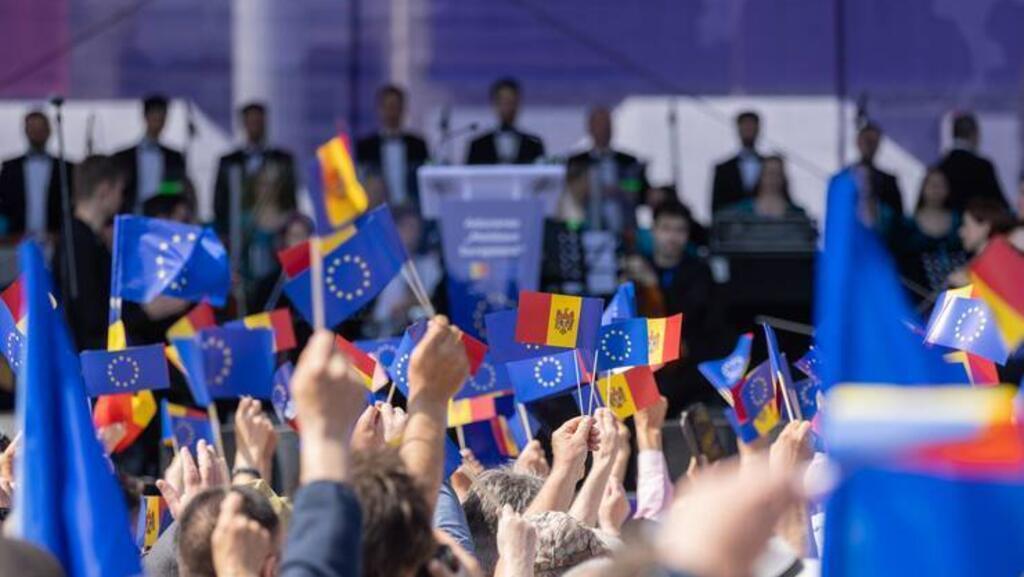 RFI: R.Moldova, lider între statele candidate la UE în realizarea Planului de Creștere Economică, în valoare de aproape 2 mlrd euro