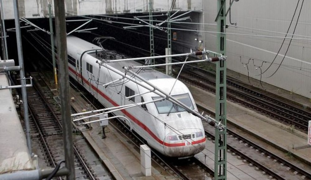 Român reținut în Austria după ce a încercat să fure un tren, dar nu a știut să-l pornească
