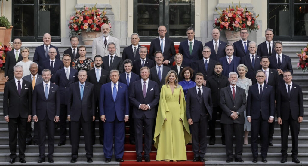 Scandalul UE – Trump escaladează / Liderii europeni, front comun pentru Groenlanda: ”Nu ne lăsăm șantajați” / Trump amenință cu taxe mai mari / O parte din PE vrea să suspende acordul comercial cu SUA / Poziția României