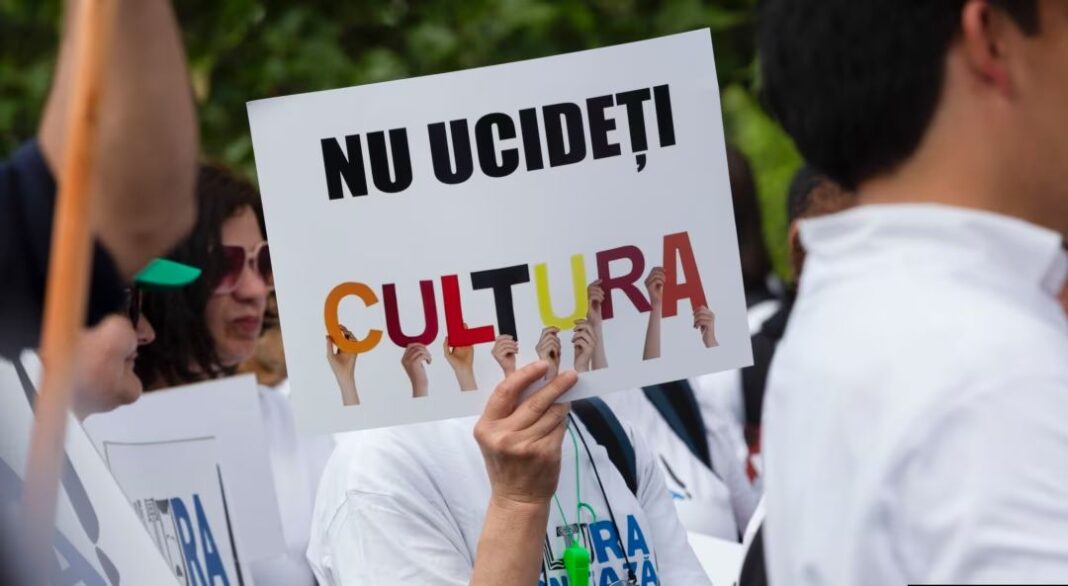 Sindicaliștii din Cultură și Presă protestează timp de două săptămâni, începând de pe 15 ianuarie, Ziua Culturii Naționale și Ziua Mihai Eminescu