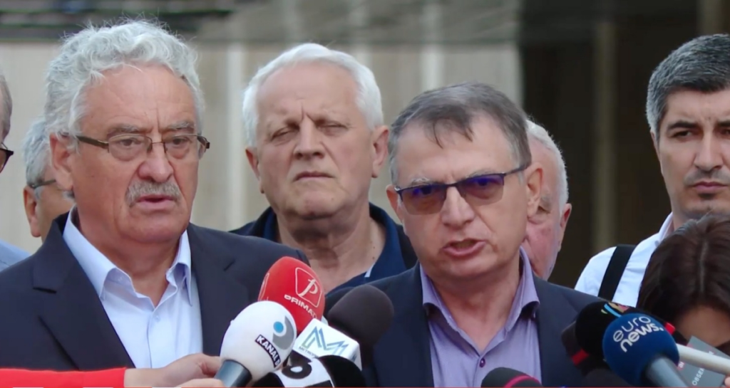 Sindicatele profesorilor amenință cu proteste, dacă nu vor fi abrogate măsurile din Legea Bolojan: Peste 2.000 de posturi sunt puse în pericol doar prin creșterea numărului de elevi la clasă