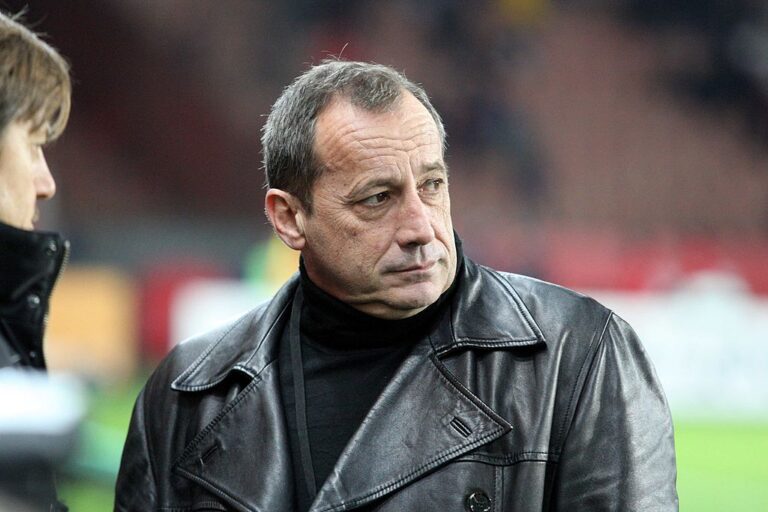 Șoc în Franța! Fostul președinte al lui Ajaccio, Alain Orsoni, asasinat la înmormântarea mamei sale