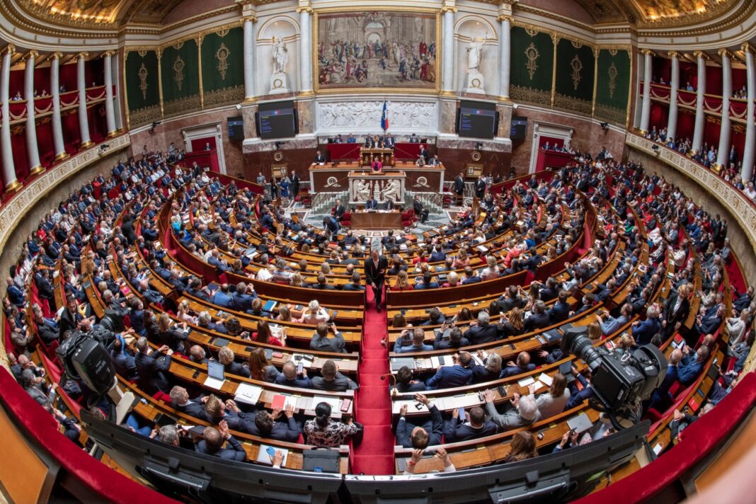 Socialiştii din Franța aruncă un colac de salvare guvernului Lecornu / Formațiunea politică nu va vota moțiunile de cenzură depuse de partidele Rassemblement National și La France Insoumise ce privesc acordul UE-Mercosur
