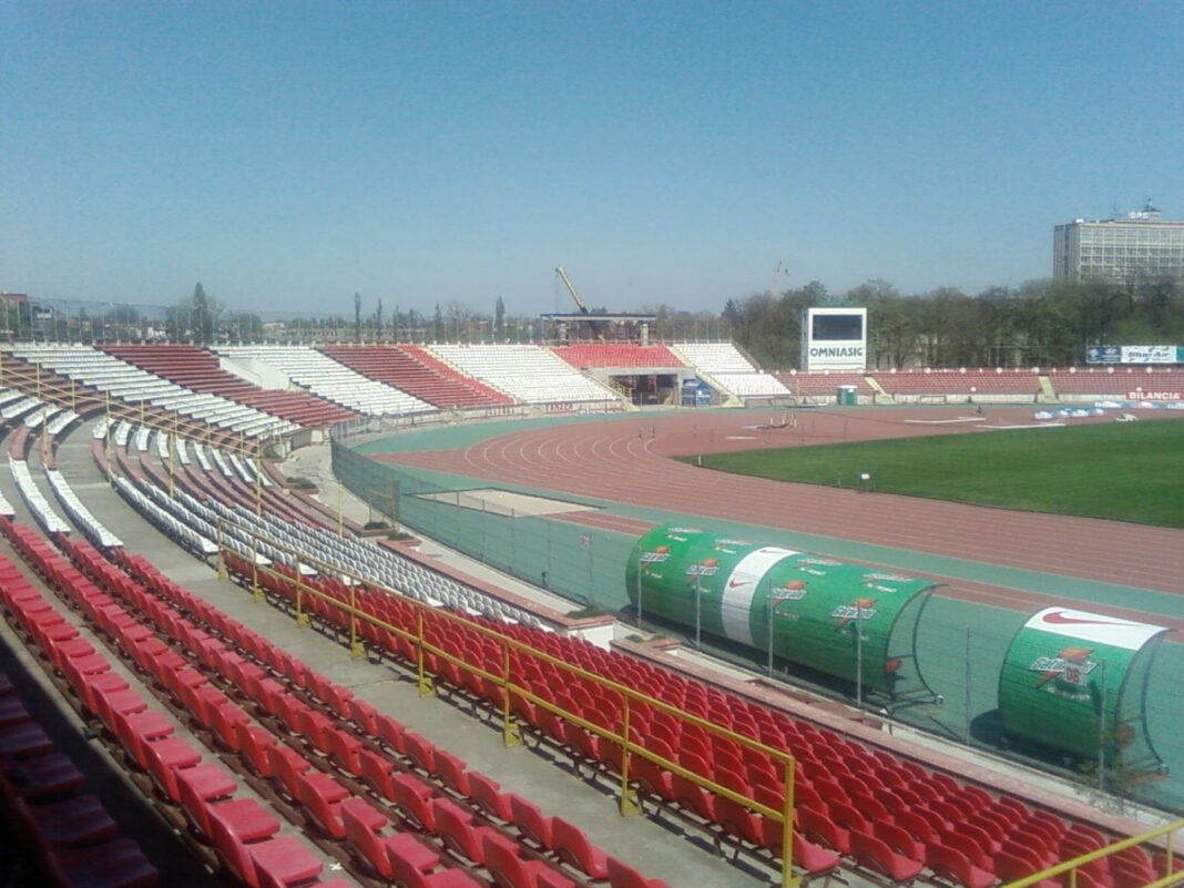 Stadionul Dinamo, pus la pământ! Buldozerele au intrat în Șoseaua Ștefan cel Mare, suporterii au luat cu asalt „Groapa” pentru ultimele amintiri