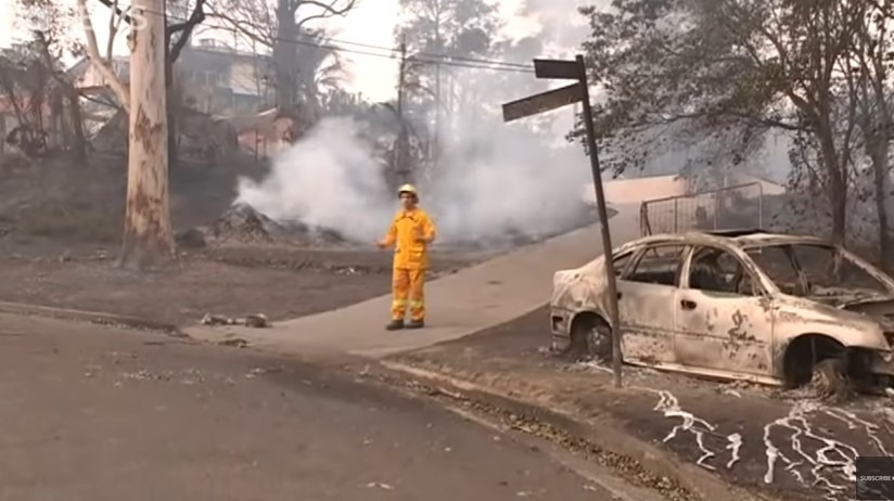 Stare de catastrofă în sud-estul Australiei, afectat de incendii de vegetaţie