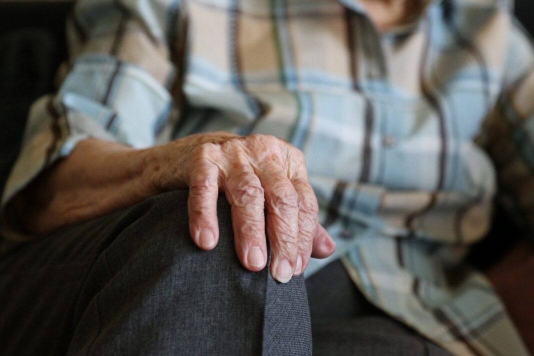 STUDIU Persoanele care se vaccinează împotriva zonei zoster par să îmbătrânească mai greu / S-ar reduce inflamațiile din organism