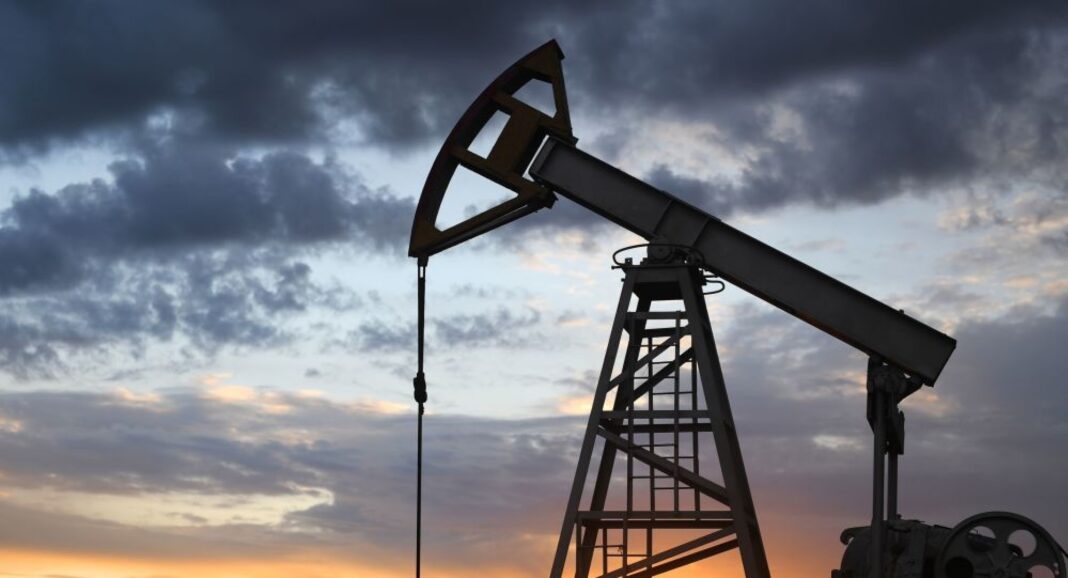 SUA discută un plan de modernizare rapidă a infrastructurii petroliere venezuelene pentru a crește producția