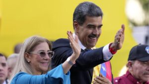 SUA i-au capturat pe președintele Venezuelei, Nicolas Maduro, și pe soția acestuia. Au fost lovite mai multe ținte