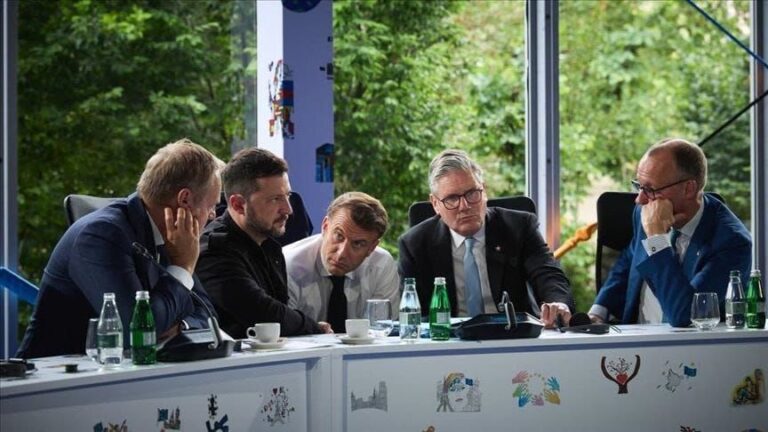 Summit la Paris pentru pacea din Ucraina: Franța și Marea Britanie, pregătite să trimită trupe; România se limitează la sprijin logistic