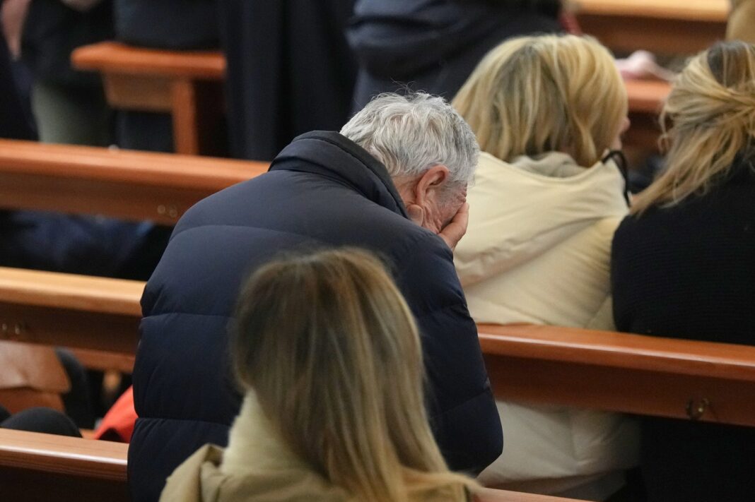 Tatăl Jessicăi Moretti, proprietara clubului care a ars în Crans Montana, este pompier în Cannes / Soții Moretti mai au trei unități turistice în Elveția