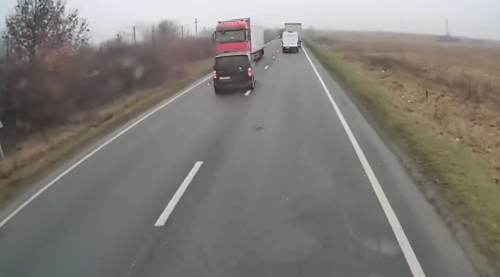 Titi Aur explică tragedia din județul Timiș: „S-a întâmplat ceva în interiorul microbuzului”. Șapte persoane au murit