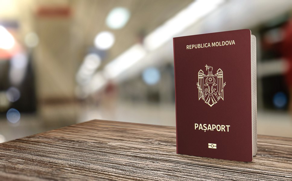 Tot mai mulți ruși cer cetățenia Republicii Moldova, ca pas spre cea românească. Noile reguli limitează accesul