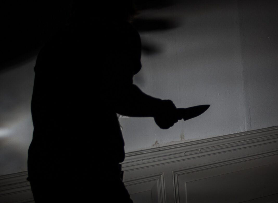 Un adolescent a înjunghiat un elev şi un profesor într-un liceu din Kiev / Parchetul evocă o posibilă legătură cu Rusia