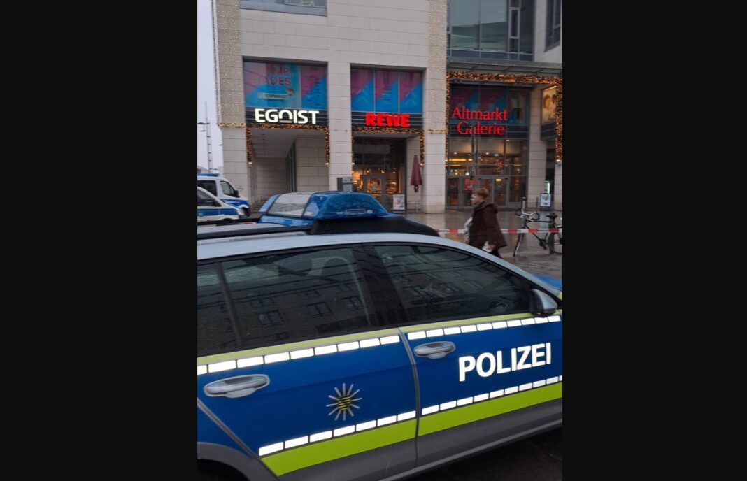 Un imigrant sudanez a a tras după el o fată de 18 ani în fața metroului, în Germania / Atât victima, cât și agresorul au murit pe loc