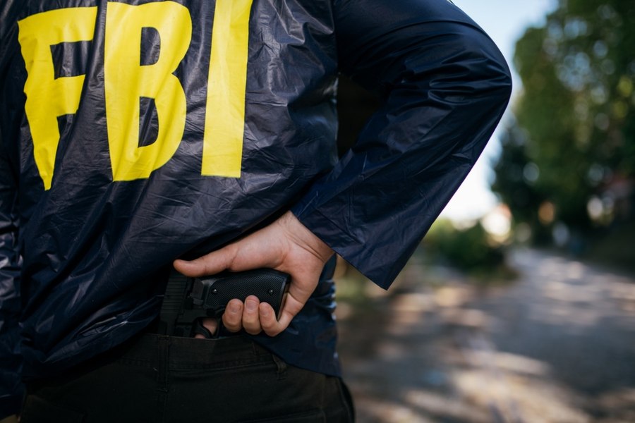 Un judecător american și soția sa, împușcați prin ușă. Ce a făcut atacatorul înainte să tragă