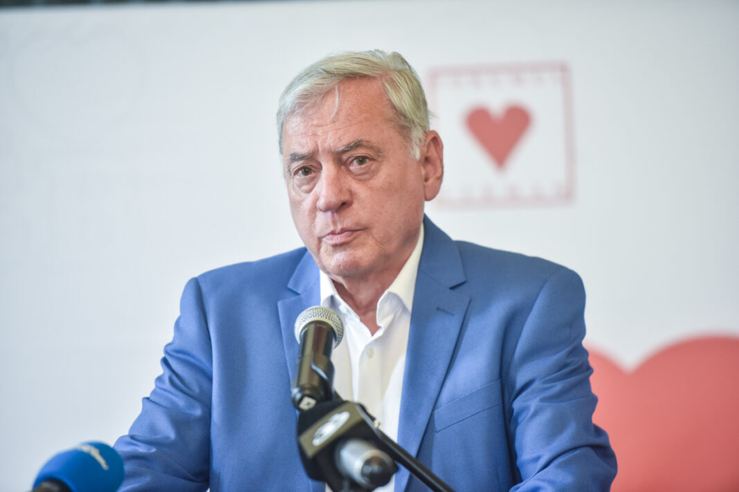 Un ONG cere instanței dizolvarea Forumului Democrat al Germanilor din Sibiu / Se invocă motive naziste / Judecătoria, pe fond: Nu sunt dovedite acțiuni contrare ordinii publice