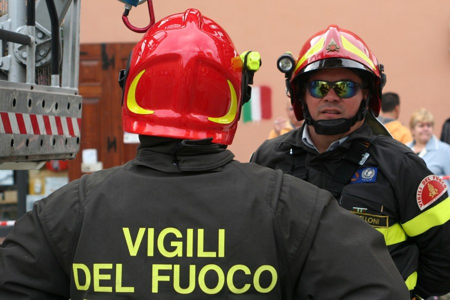 Un român din Italia a încercat să incendieze fostul loc de muncă „din furie și frustrare” după ce a fost concediat