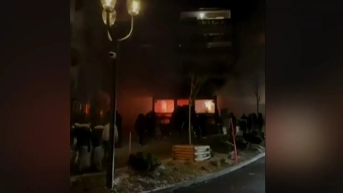 Un român este dat dispărut după incendiul din Elveţia de anul nou. MAE: Autorităţile elveţiene sunt pregătite să acorde sprijin