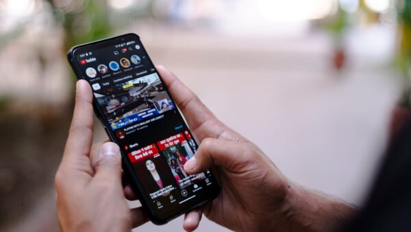 Un telefon de serviciu cu contacte ale membrilor diviziei de securitate nucleară din Japonia, pierdut, în China, de un angajat în domeniu