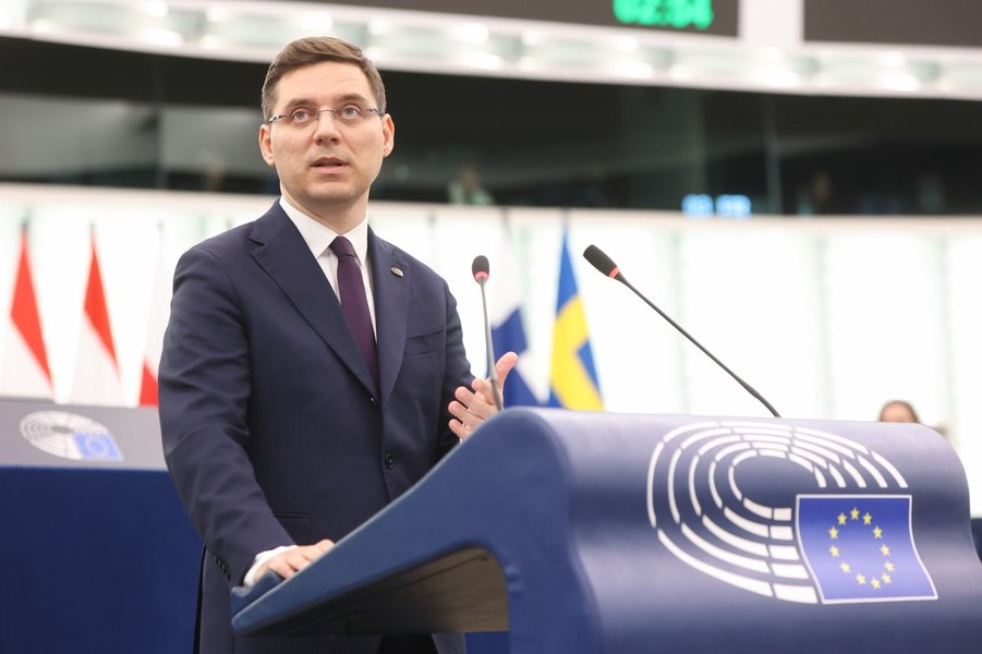 Victor Negrescu: „România trebuie să fie prezentă și influentă la masa deciziilor europene”