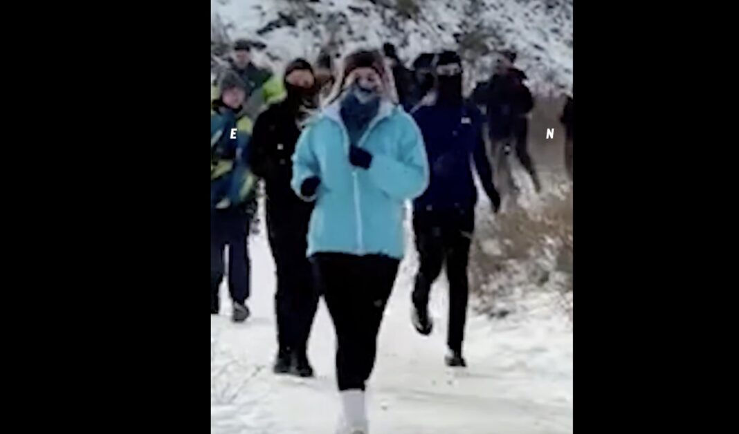 VIDEO În România campioană la sedentarism, un club din Constanța îi scoate pe oameni la mișcare / ”E o invitație deschisă: să ne mișcăm împreună, să ne cunoaștem, să fim mai sănătoși și mai conectați”