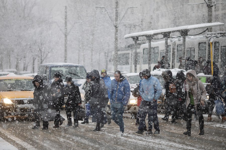 Vremea vineri, 16 ianuarie. Meteorologii anunță ger în multe regiuni ale țării. Zonele cu trafic dificil