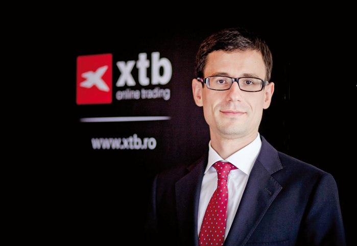 XTB: Valul de frig din SUA a dus la o explozie a preţurilor la gaze, companiile limitând exporturile de GNL. În Europa, cotaţiile de pe bursa olandeză au crescut cu 37%. În România gazele naturale au depăşit 230 lei/MWh în  zilele geroase din ianuarie, dar au coborât ulterior spre 210 lei/MWh