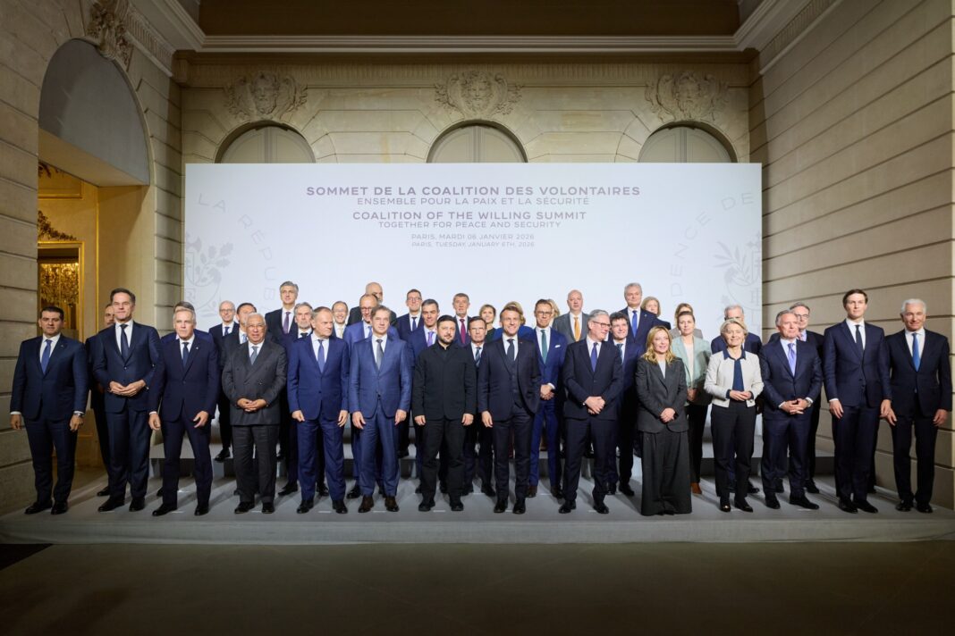 Zelenski anunță semnarea la Paris a declarației privind desfăşurarea viitoare a unor forţe multinaţionale ca garanţie de securitate pentru Ucraina / Macron anunță că după încetarea războiului efectivul armatei ucrainene va fi de aproximativ 700.000 de persoane