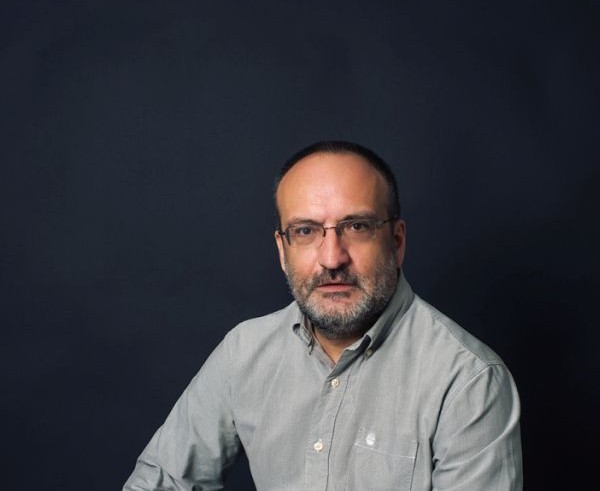 A murit Victor Kapra, redactor-şef adjunct la Ziarul Financiar / E considerat „veteranul” presei economice şi de IT&C