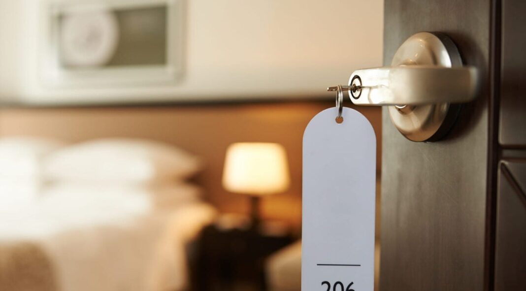 A rezervat hoteluri de lux pentru doar un cent: cum a reușit un hacker