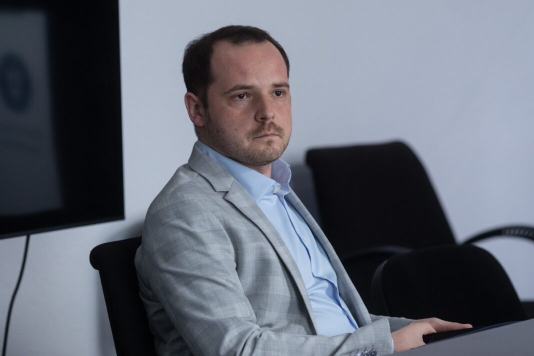 Admiterea la Rezidențiat 2026 se organizează ca în anii trecuți pentru că organizarea pe subdomenii la Medicină, aprobată de Guvern în 2024, „nu stă în picioare” – explică ministrul Rogobete: Nu sunt gata nici noile cărți