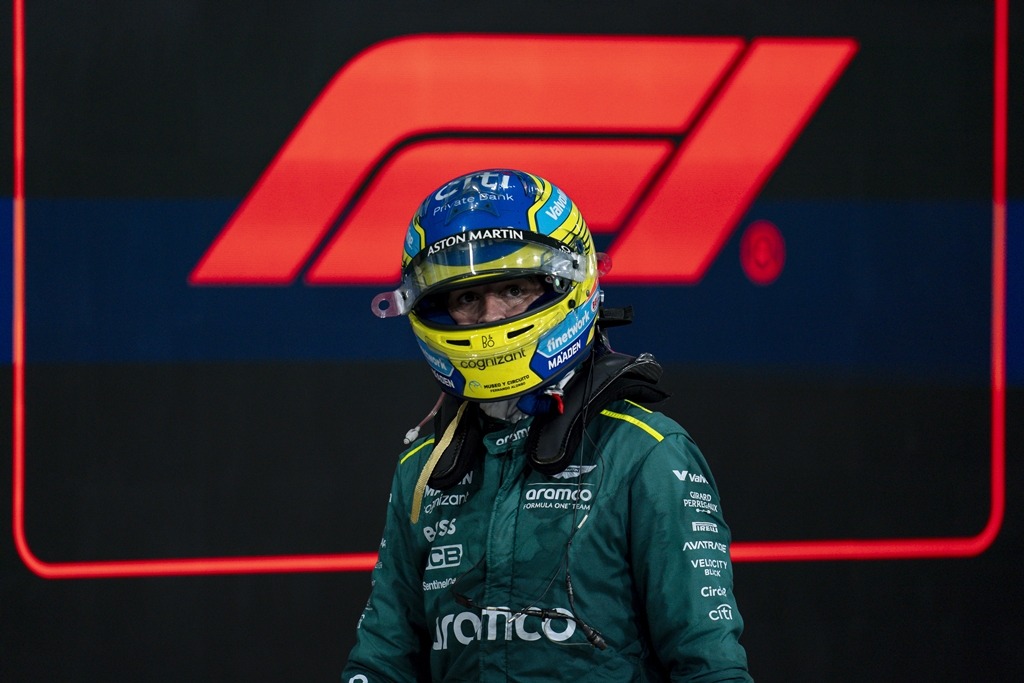 Alonso, criză de nervi în Bahrain – Monopostul Aston Martin, un „eșec” în comparație cu rivalii din F1