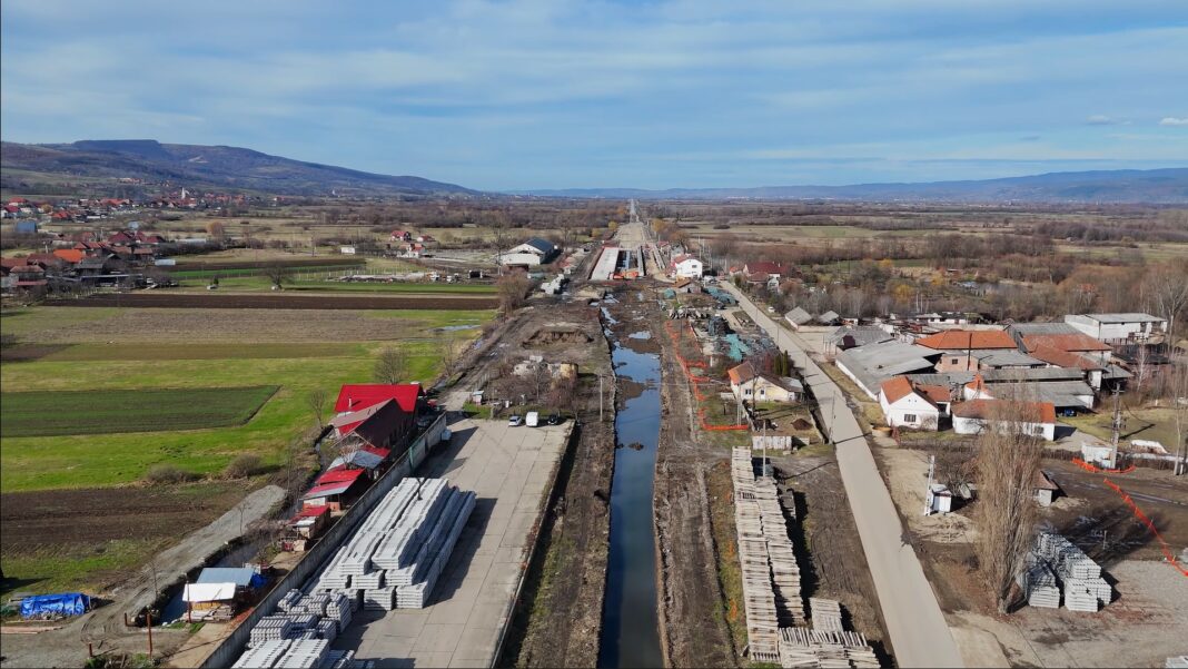 Asociația ProInfrastructură, despre lucrările pe lotul de cale ferată Poieni-Aleșd: Progres de doar 16% pe tronsonul unde lucrează și constructorul metroului din Cluj