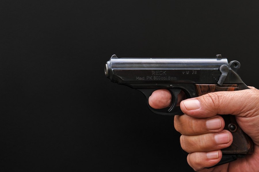 Bărbat ameninţat cu pistolul, după o şicanare în trafic pe o stradă din Cluj-Napoca