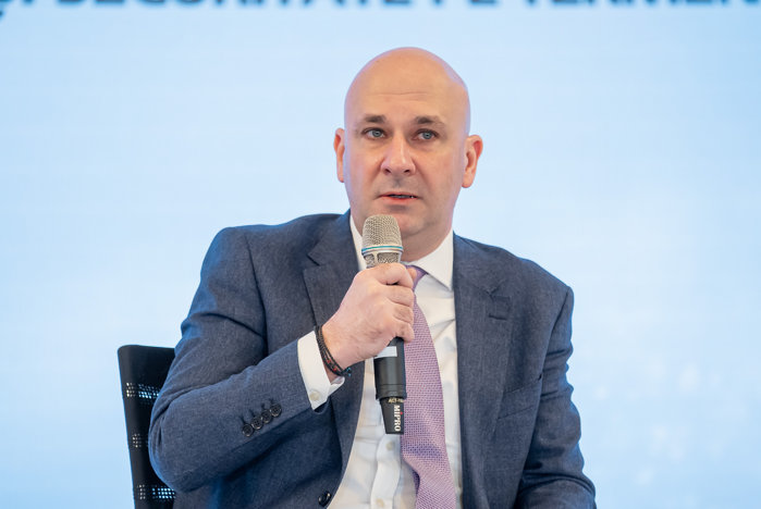 Bogdan Badea, CEO Hidroelectrica: Continuăm să cumpărăm energie din piaţă, indiferent care va fi producţia Hidroelectrica. Vrem să creştem pe segmentul de furnizare către clienţi casnici şi industriali; Bugetul de investiţii va creşte. 2025 a fost anul investiţiilor şi această tendinţă va continua